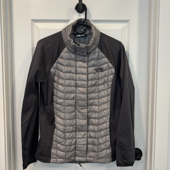 THE NORTH FACE ThermoBall Hybrid Jacket - Picture 1 of 6